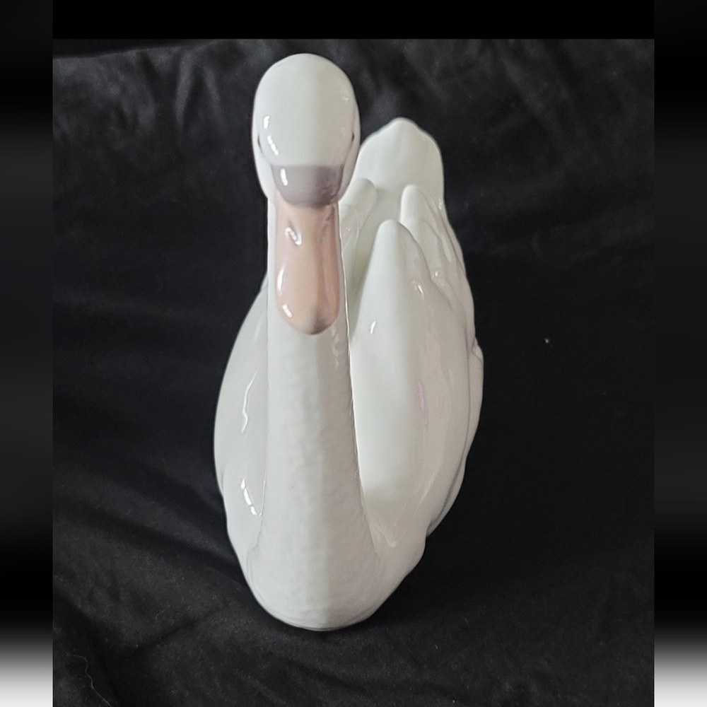 Lladro White Swan Ceramic Figurine - Picture 3 of 5